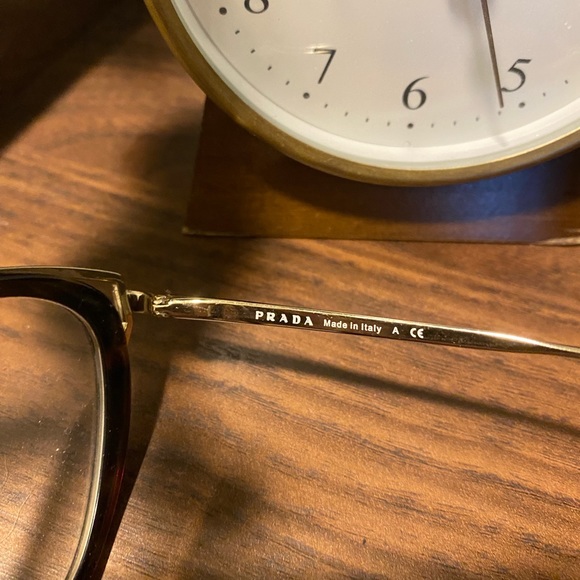 Black tortoise Prada cat eye glasses - Picture 5 of 7